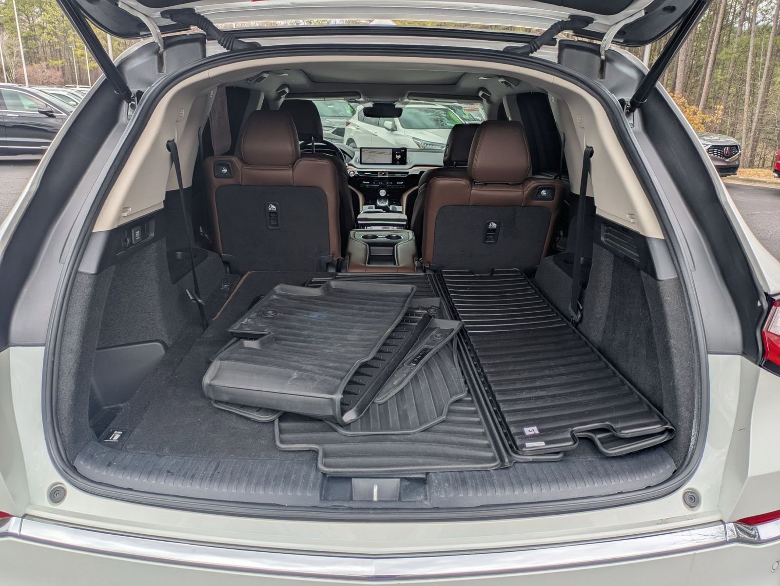 Used 2024 Acura MDX SH-AWD w/ Technology Package image 28