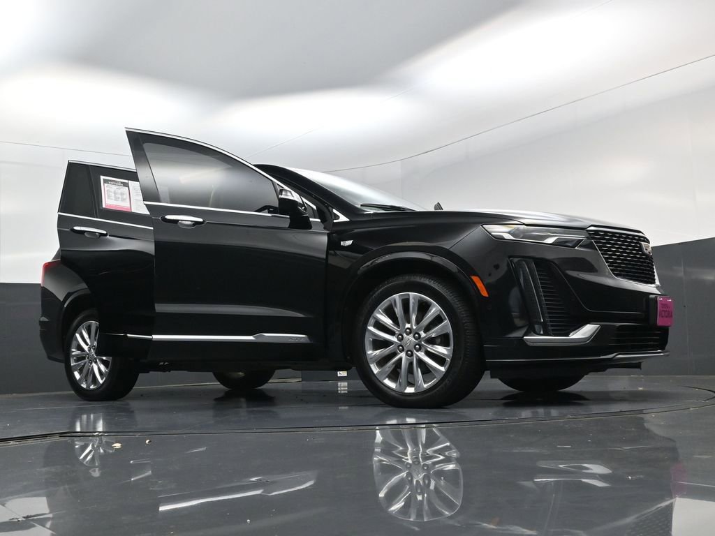 Used 2020 Cadillac XT6 Premium Luxury AWD/4WD image 26