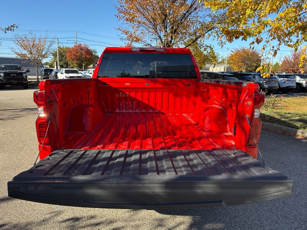Used 2023 Chevrolet Silverado 1500 LT AWD/4WD image 10