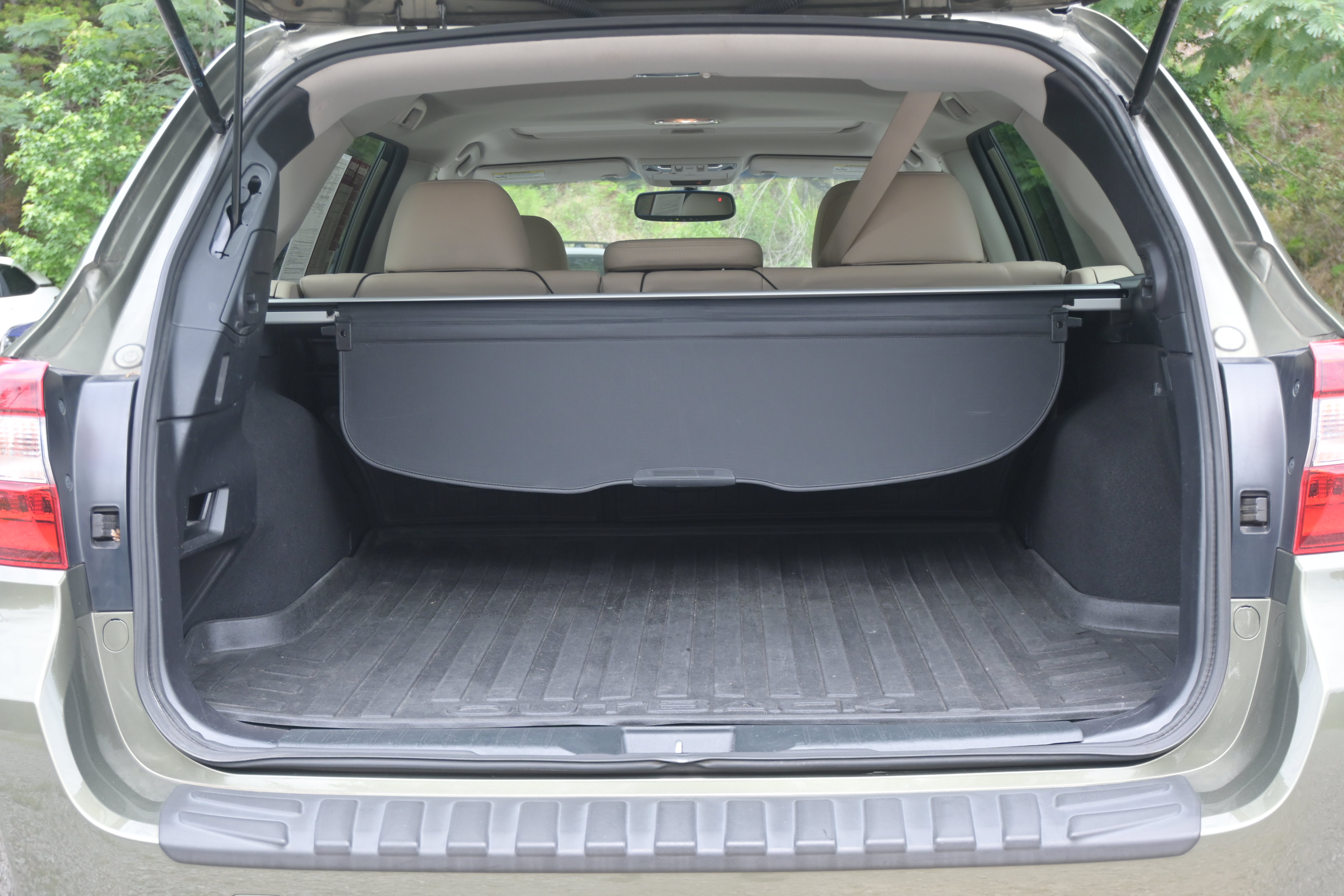 Used 2015 Subaru Outback 2.5i Limited AWD/4WD image 35