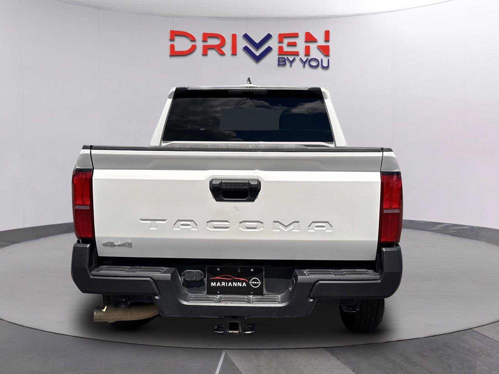 Used 2025 Toyota Tacoma SR AWD/4WD image 4