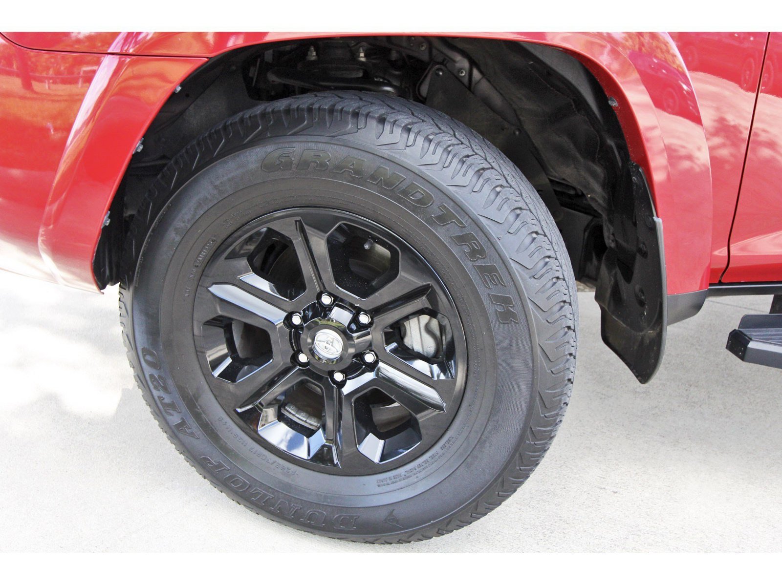 Used 2023 Toyota 4Runner SR5 AWD/4WD image 27