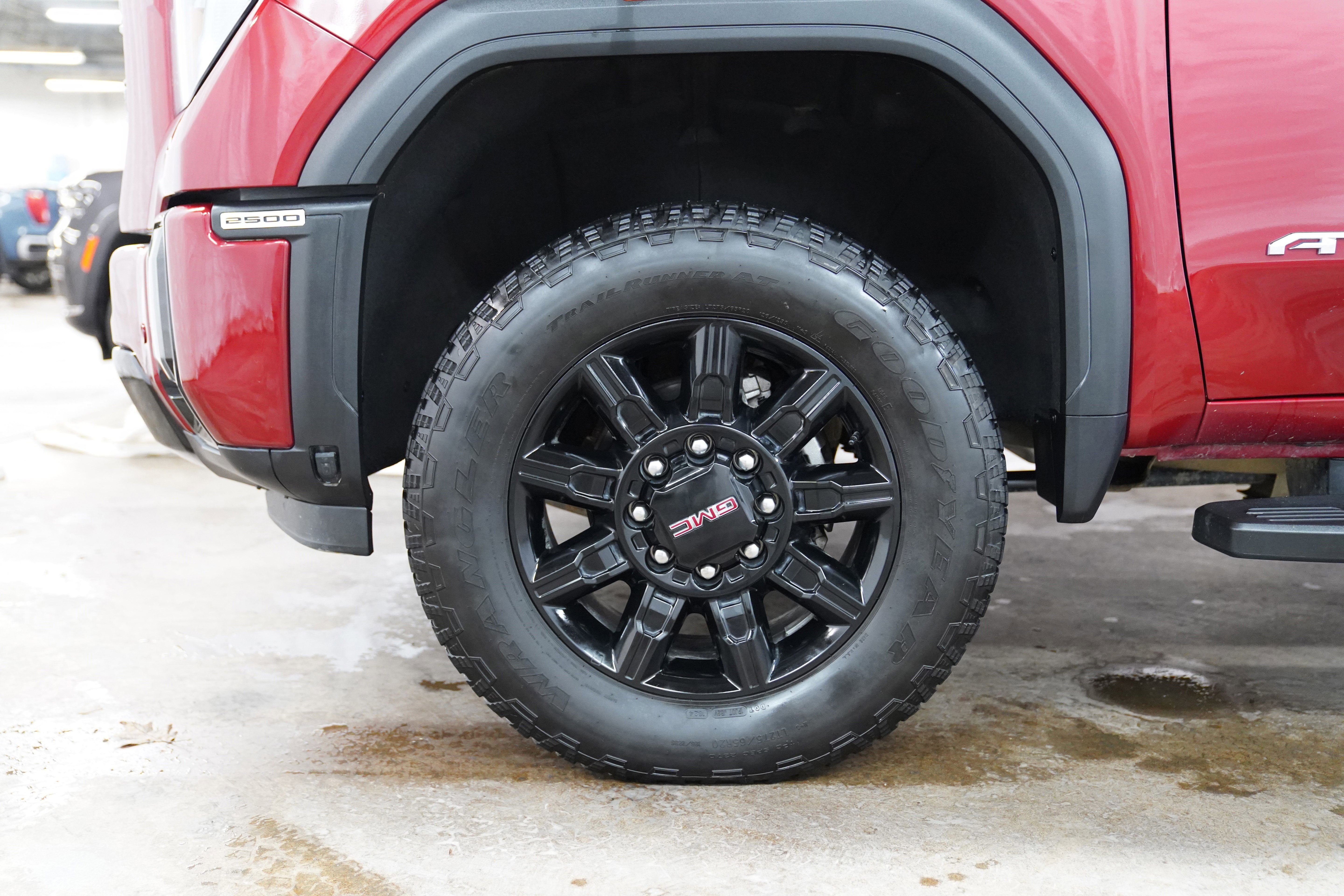 Used 2024 GMC Sierra 2500 AT4 w/ AT4 Preferred Package image 15