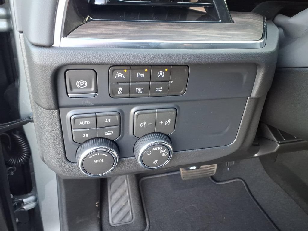 New 2026 Chevrolet Tahoe LS w/ LS Custom Edition AWD/4WD image 25