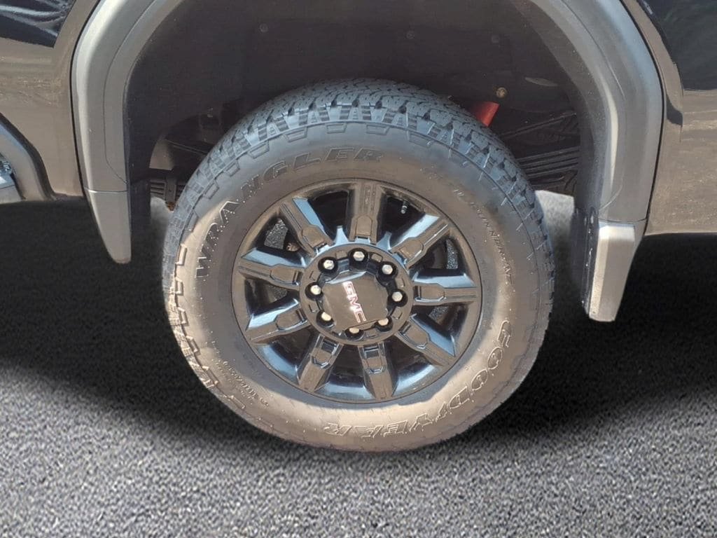 Used 2024 GMC Sierra 3500 AT4 w/ AT4 Premium Plus Package AWD/4WD image 9
