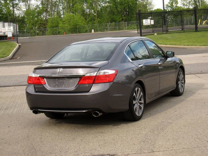 Used 2013 Honda Accord Sport image 12