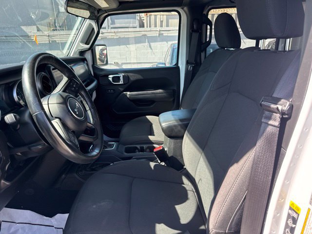 Used 2023 Jeep Wrangler Unlimited w/ Cold Weather Group AWD/4WD image 9