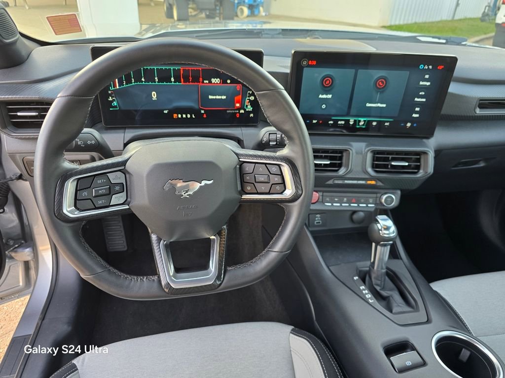 Used 2024 Ford Mustang EcoBoost image 13