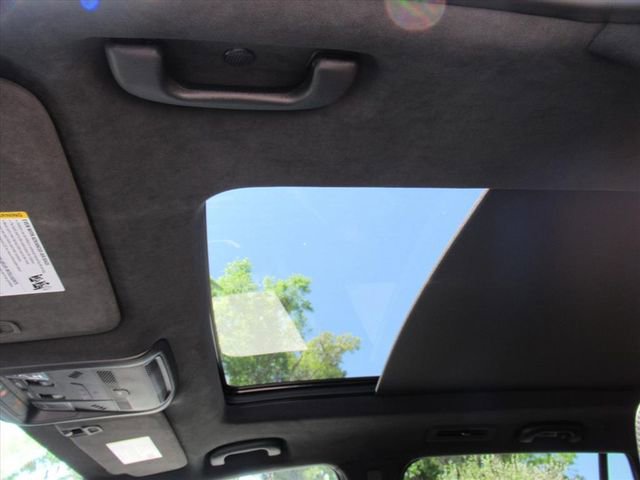 Certified 2024 Cadillac XT6 Sport w/ Platinum Package image 21