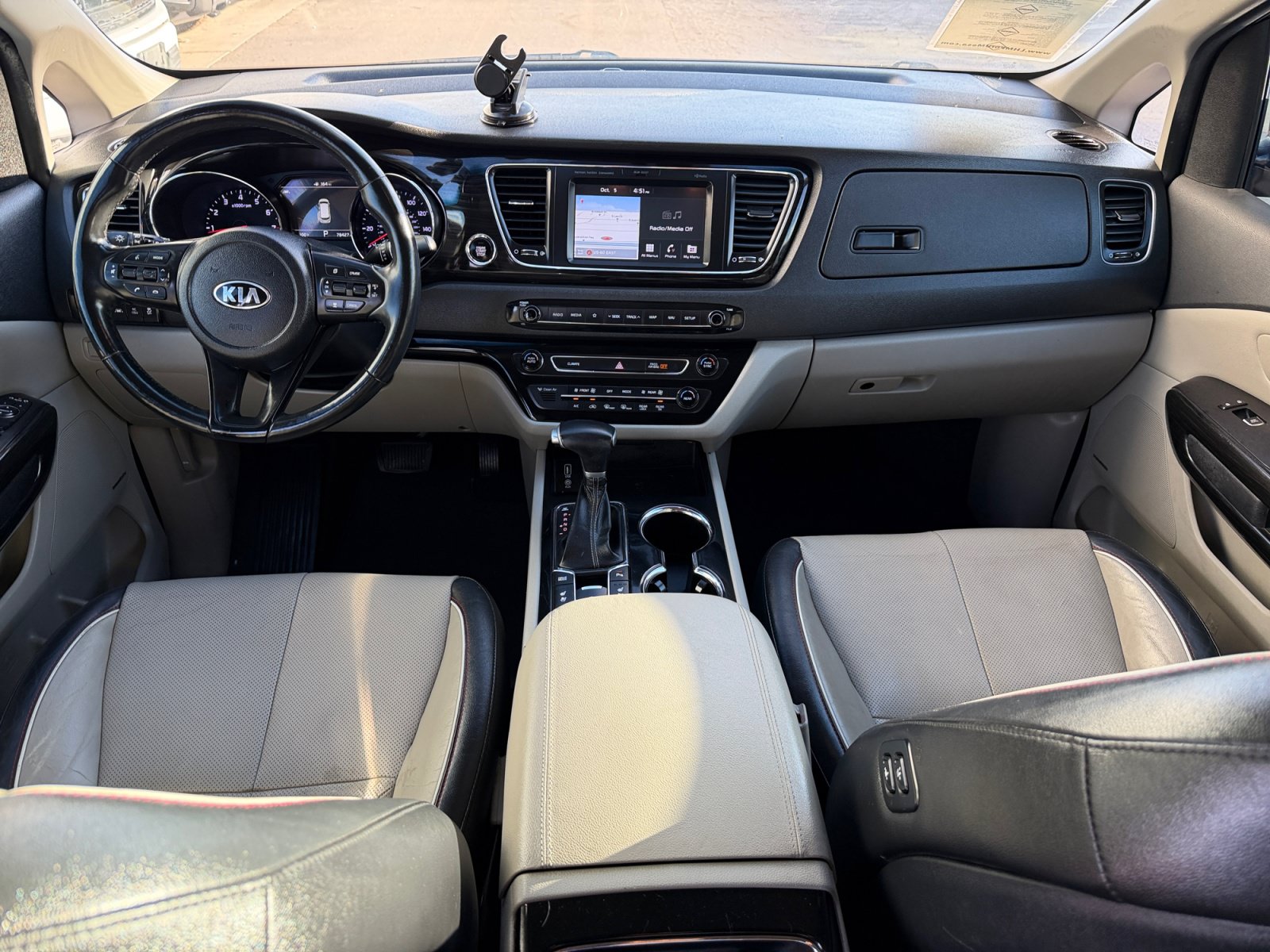 Used 2019 Kia Sedona SX FWD image 12