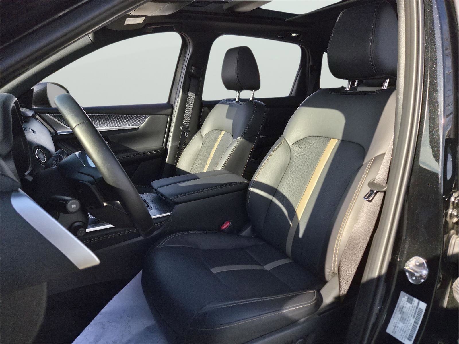 Used 2025 MAZDA CX-90 3.3 Turbo S w/ Premium Package image 10