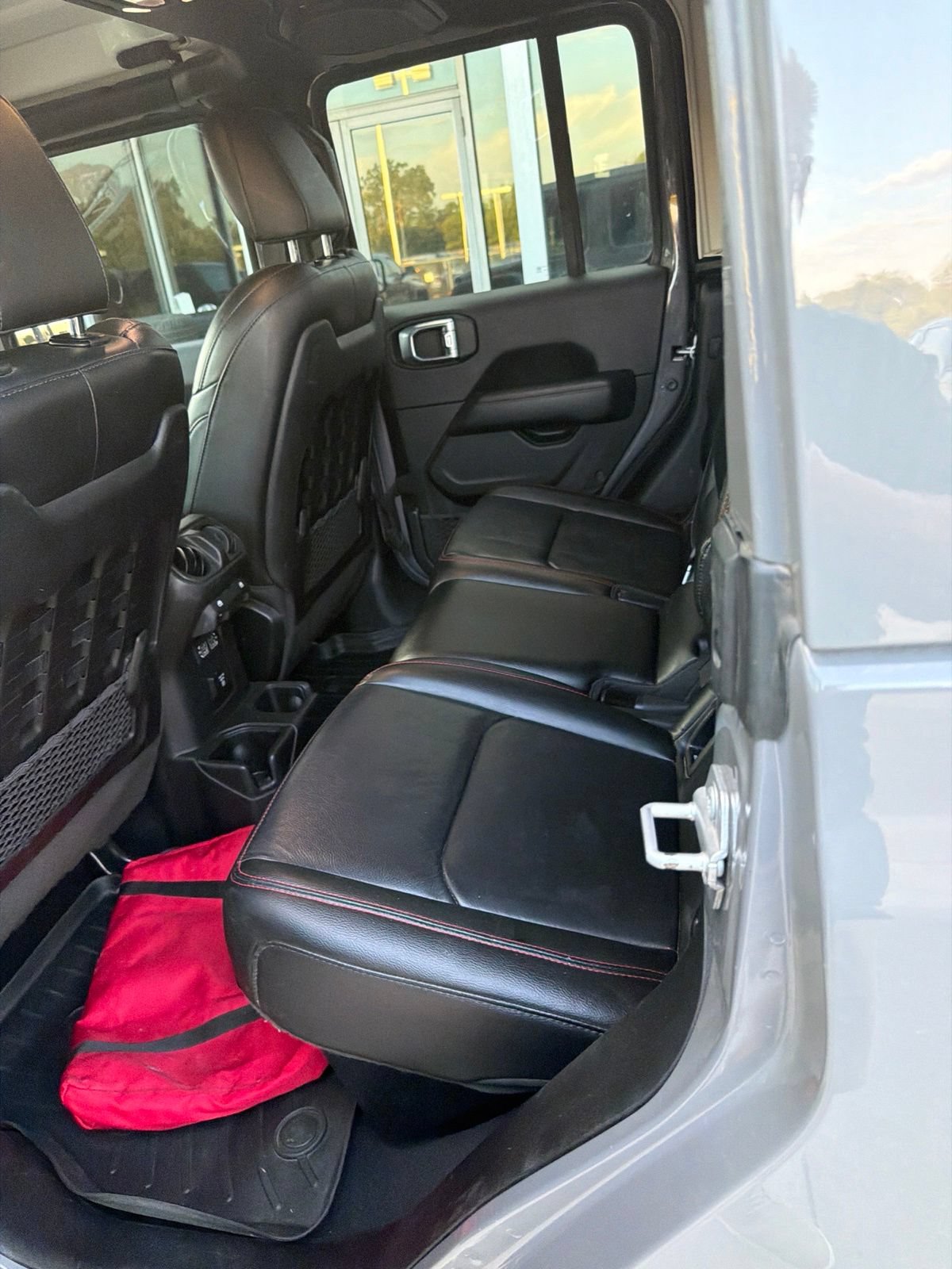 Used 2021 Jeep Gladiator Rubicon AWD/4WD image 12