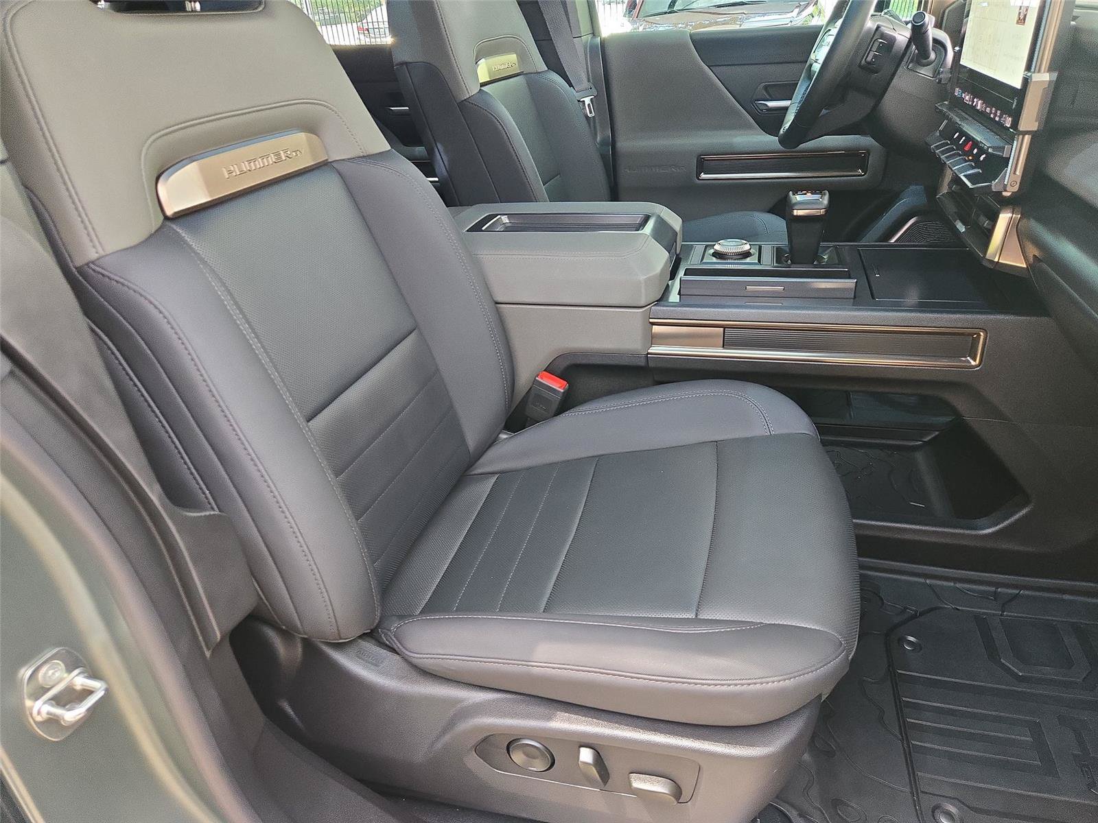 Used 2024 GMC Hummer EV 3X w/ LPO, Illumination Package AWD/4WD image 29
