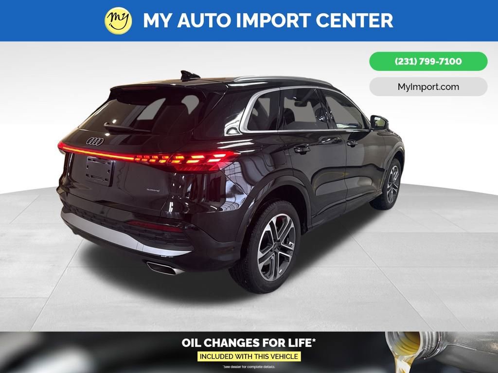 Used 2025 Audi Q5 Premium w/ Convenience Package image 7
