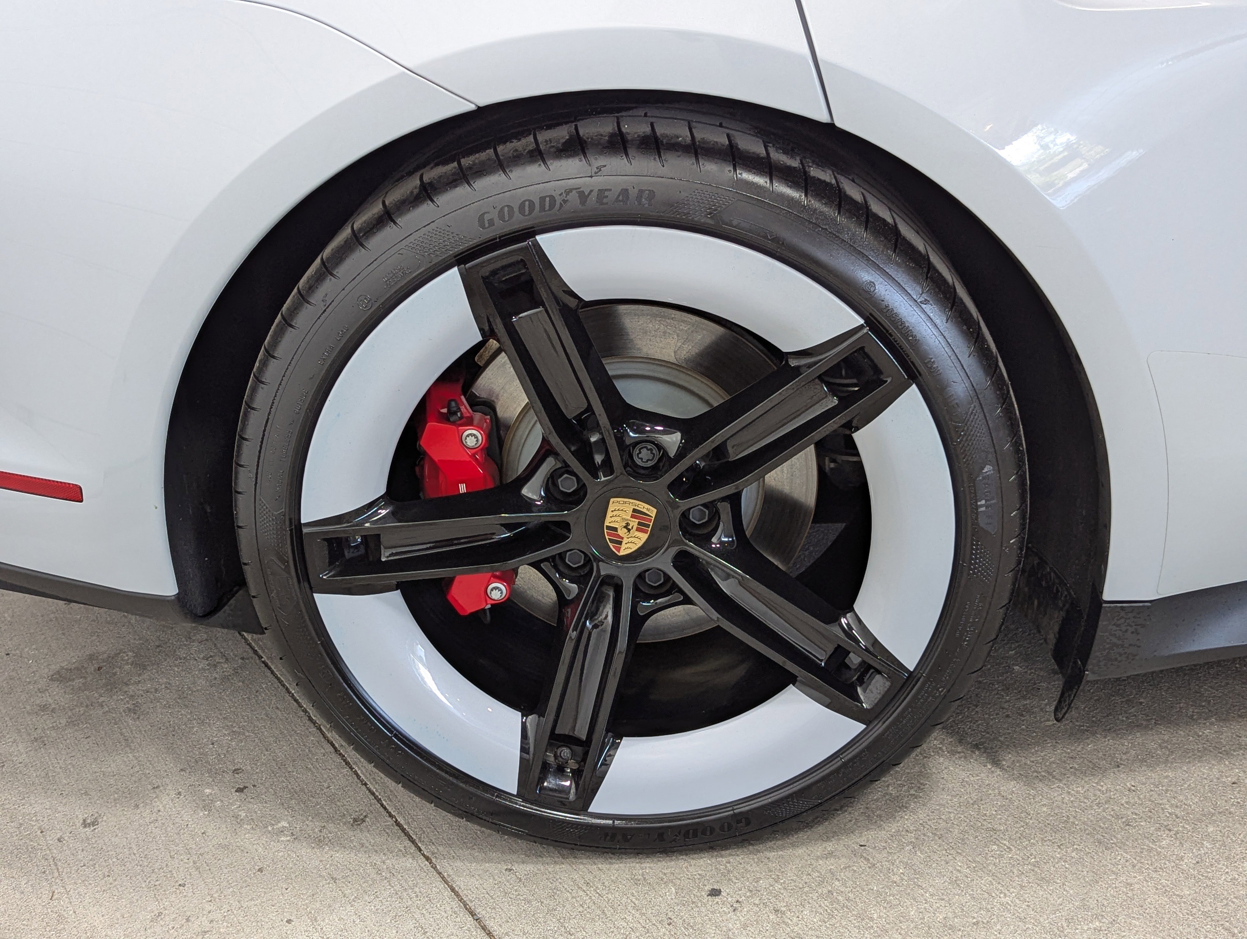 Used 2025 Porsche Taycan 4S image 12