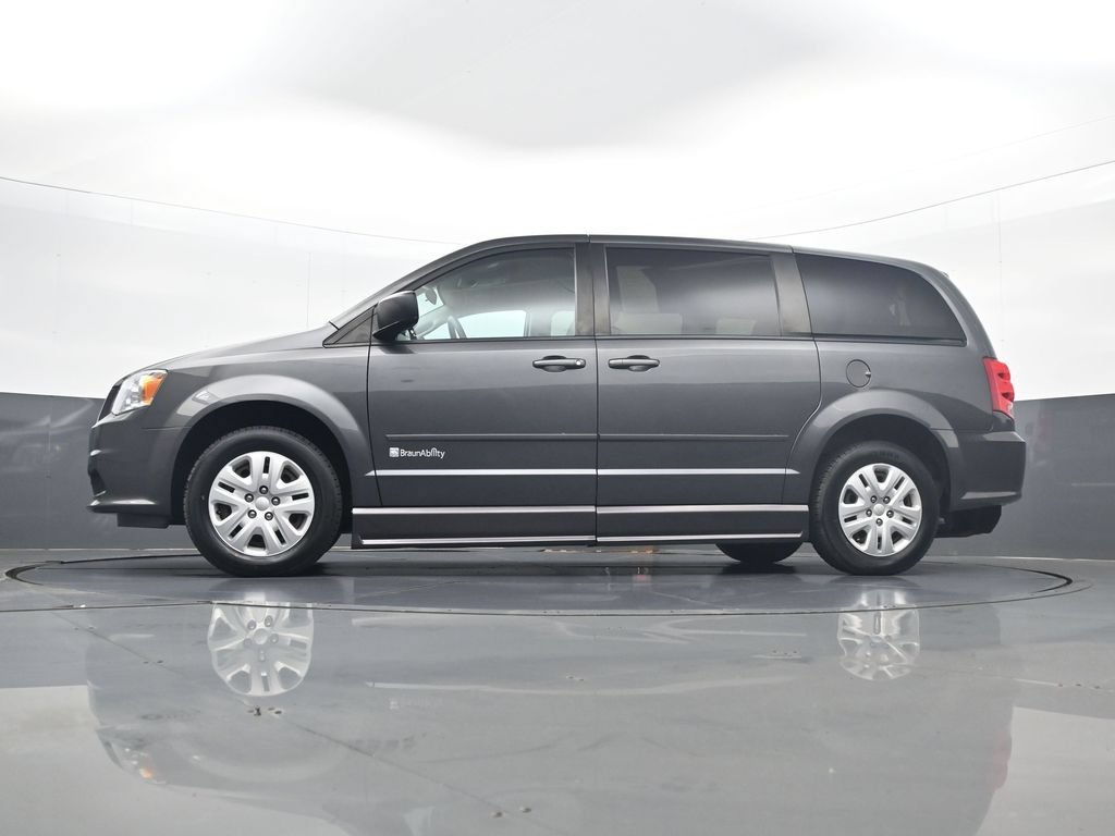 Used 2016 Dodge Grand Caravan SE w/ Quick Order Package 29E SE FWD image 30