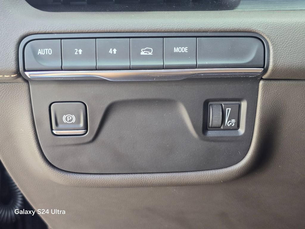 Used 2024 Cadillac Escalade Premium Luxury image 28