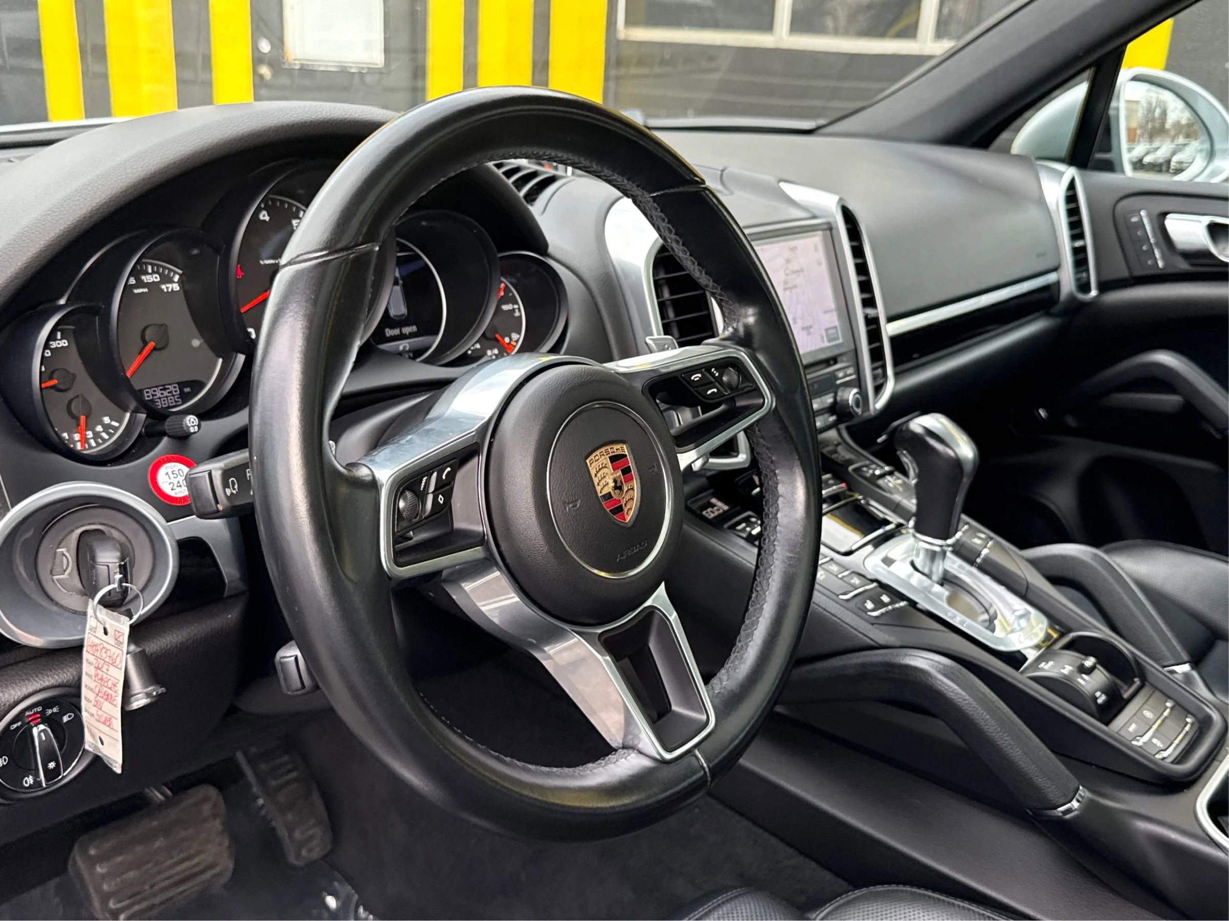 Used 2017 Porsche Cayenne Platinum Edition AWD/4WD image 16