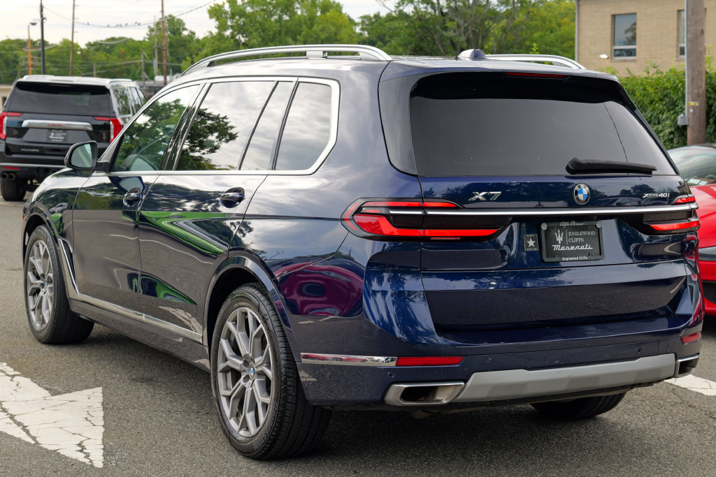 Used 2024 BMW X7 xDrive40i w/ Premium Package AWD/4WD image 5