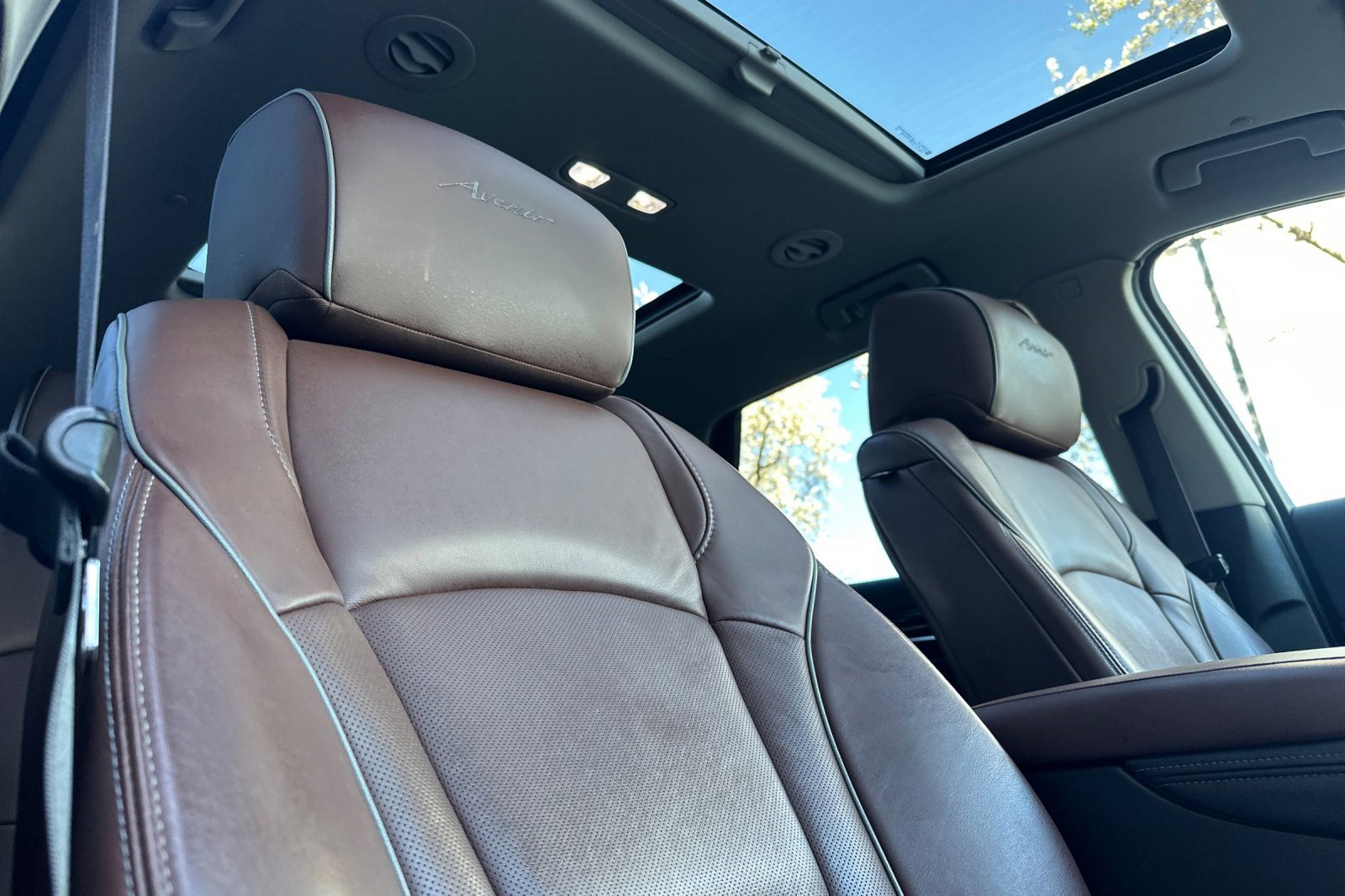 Used 2018 Buick Enclave Avenir w/ Avenir Technology Package image 22