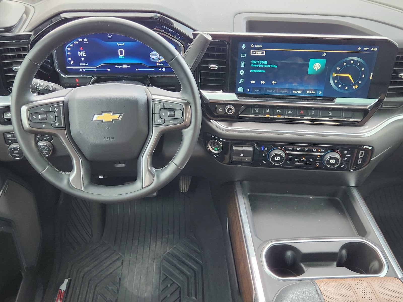 Used 2025 Chevrolet Silverado 2500 High Country w/ High Country Premium Package AWD/4WD image 29