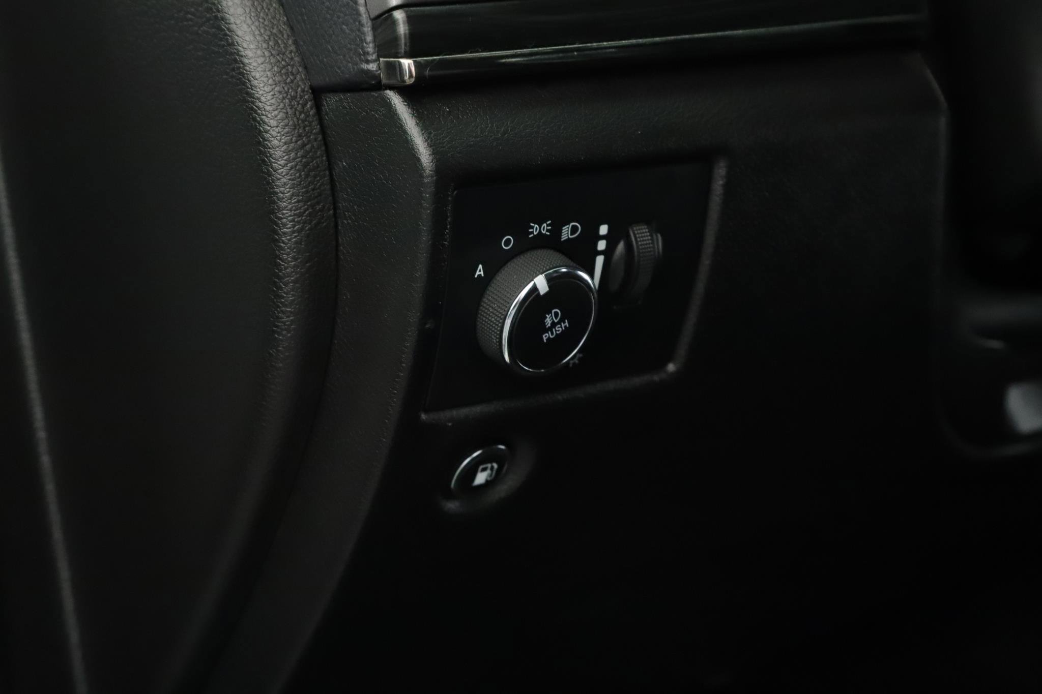 Certified 2021 Jeep Grand Cherokee Limited X image 10