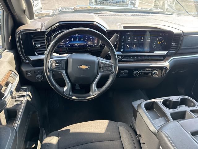 Used 2024 Chevrolet Silverado 2500 LT image 8