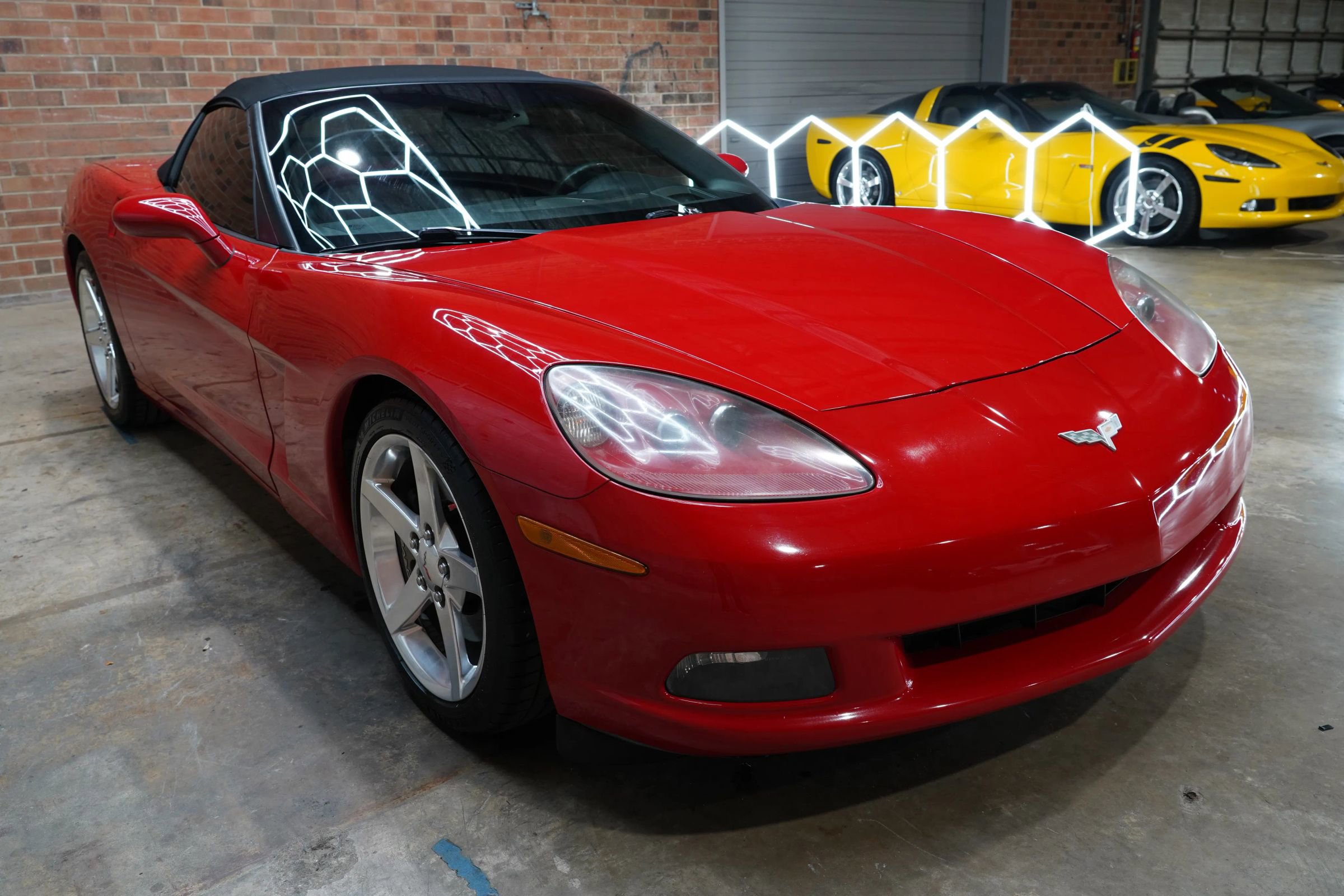 Used 2006 Chevrolet Corvette Convertible w/ Preferred Equipment Group RWD image 23