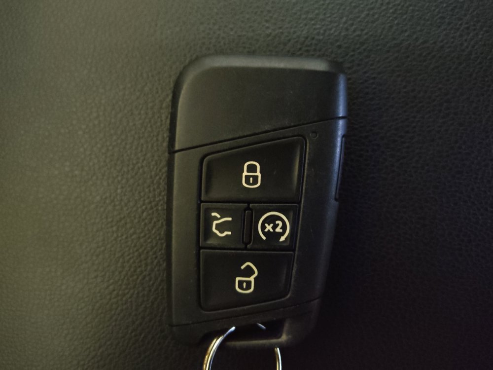 Used 2018 Volkswagen Atlas SEL Premium AWD/4WD image 32