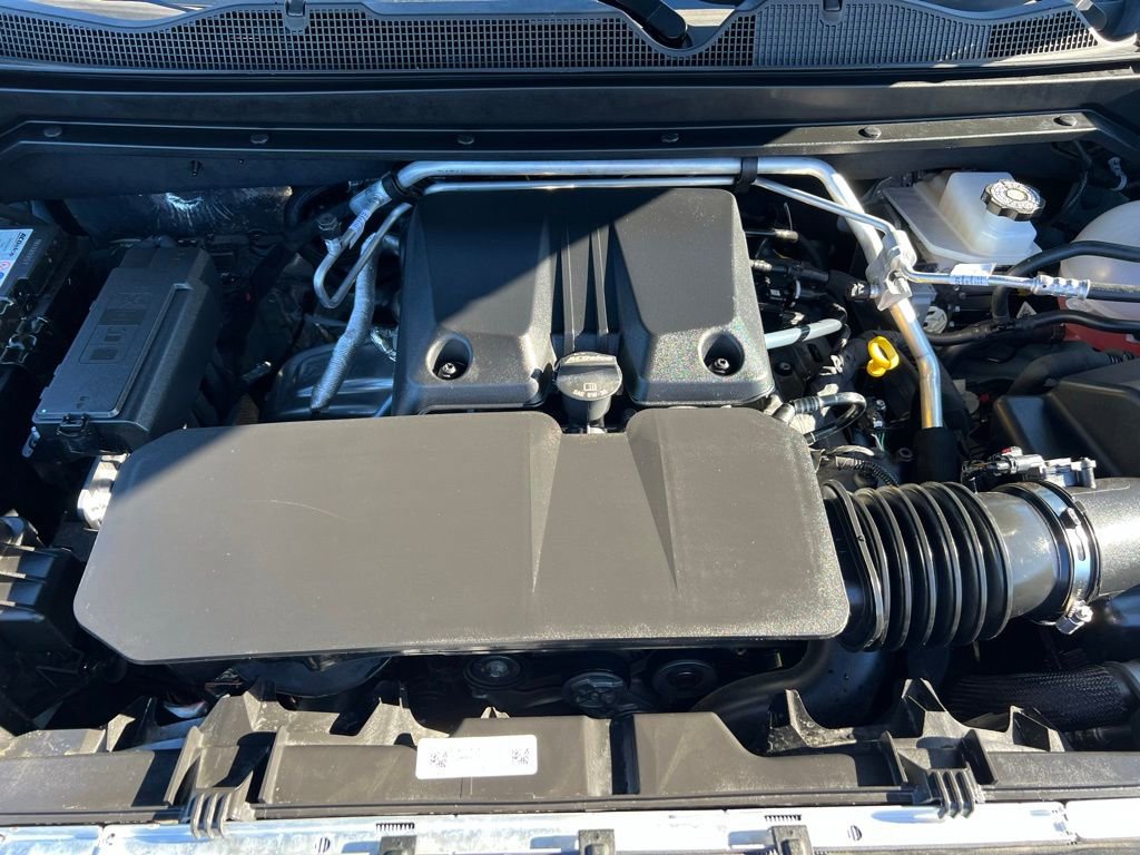 Used 2025 Chevrolet Colorado Z71 w/ Technology Package image 46