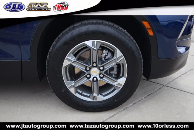 Used 2023 Chevrolet Blazer LT FWD image 9