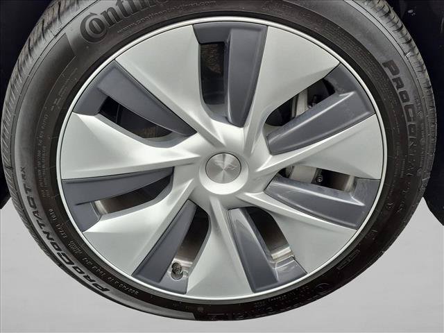 Used 2023 Tesla Model Y Long Range AWD/4WD image 25