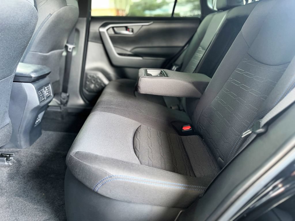 Used 2022 Toyota RAV4 SE w/ Convenience Package AWD/4WD image 91