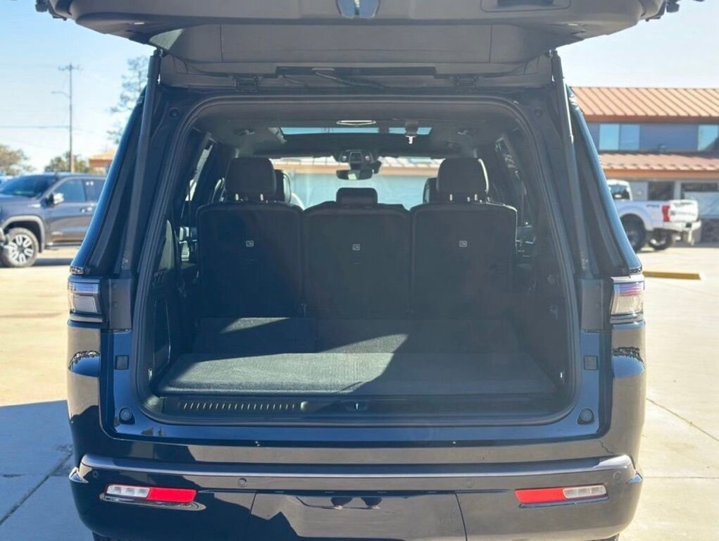 New 2026 Jeep Grand Wagoneer Limited image 11