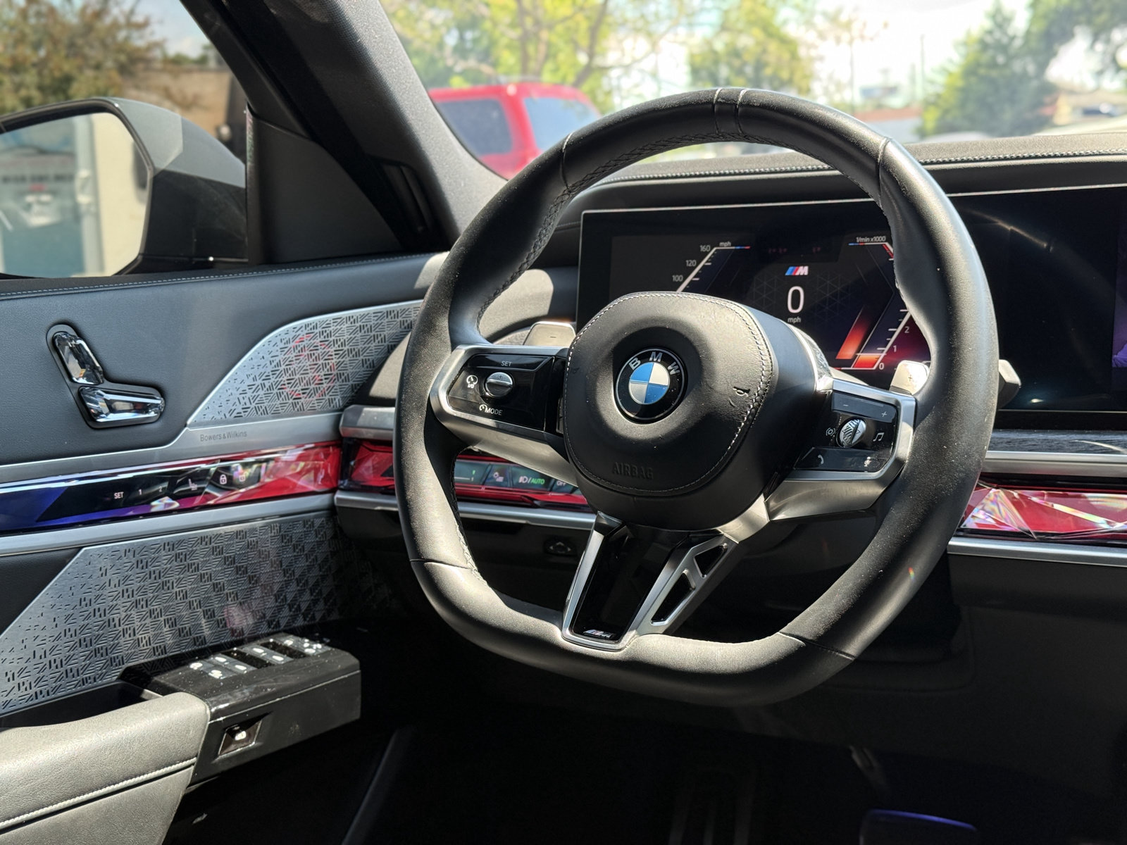 Used 2023 BMW 760i xDrive w/ Executive Package AWD/4WD image 31