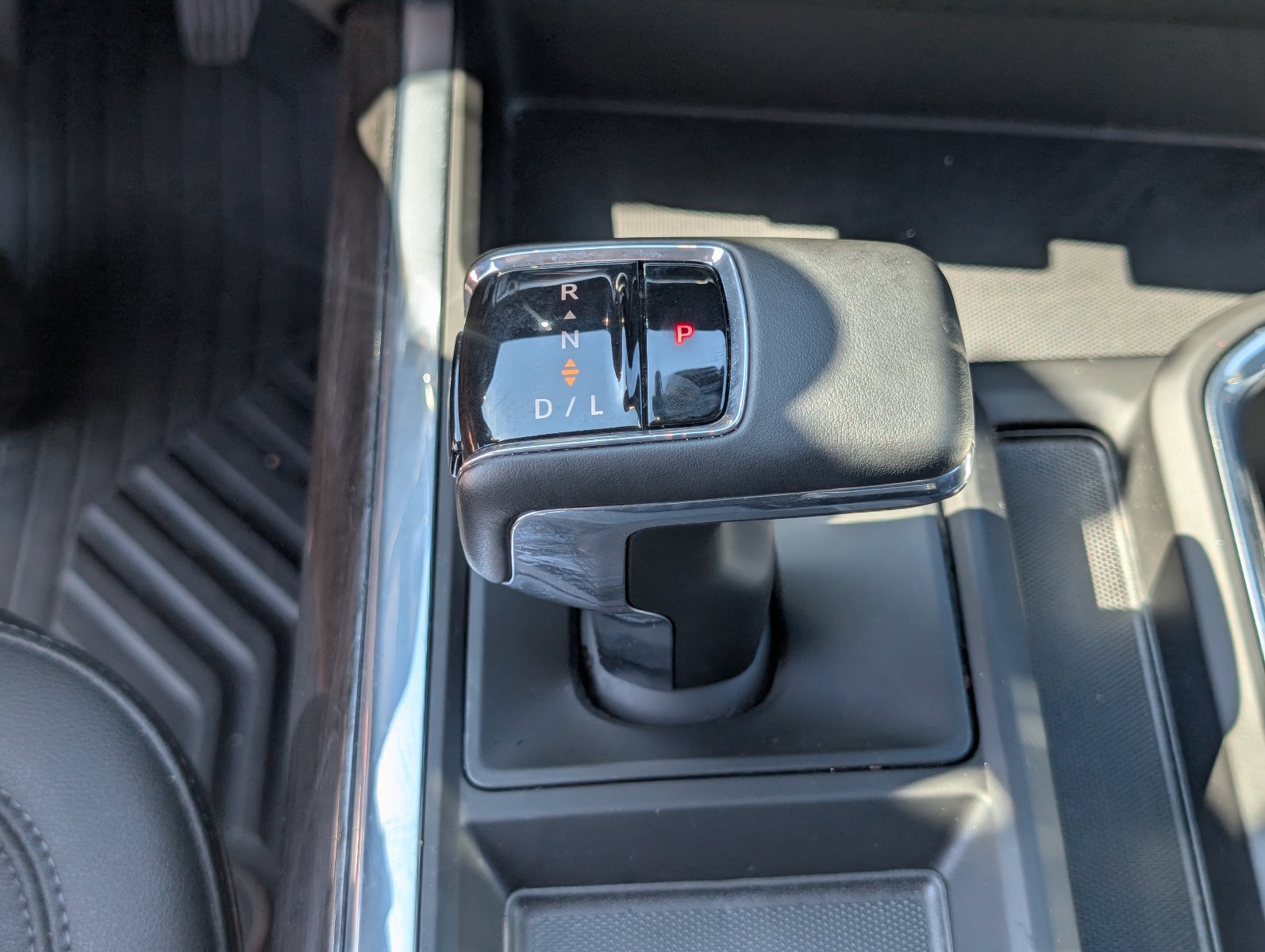 Used 2024 Chevrolet Silverado 1500 LTZ AWD/4WD image 22