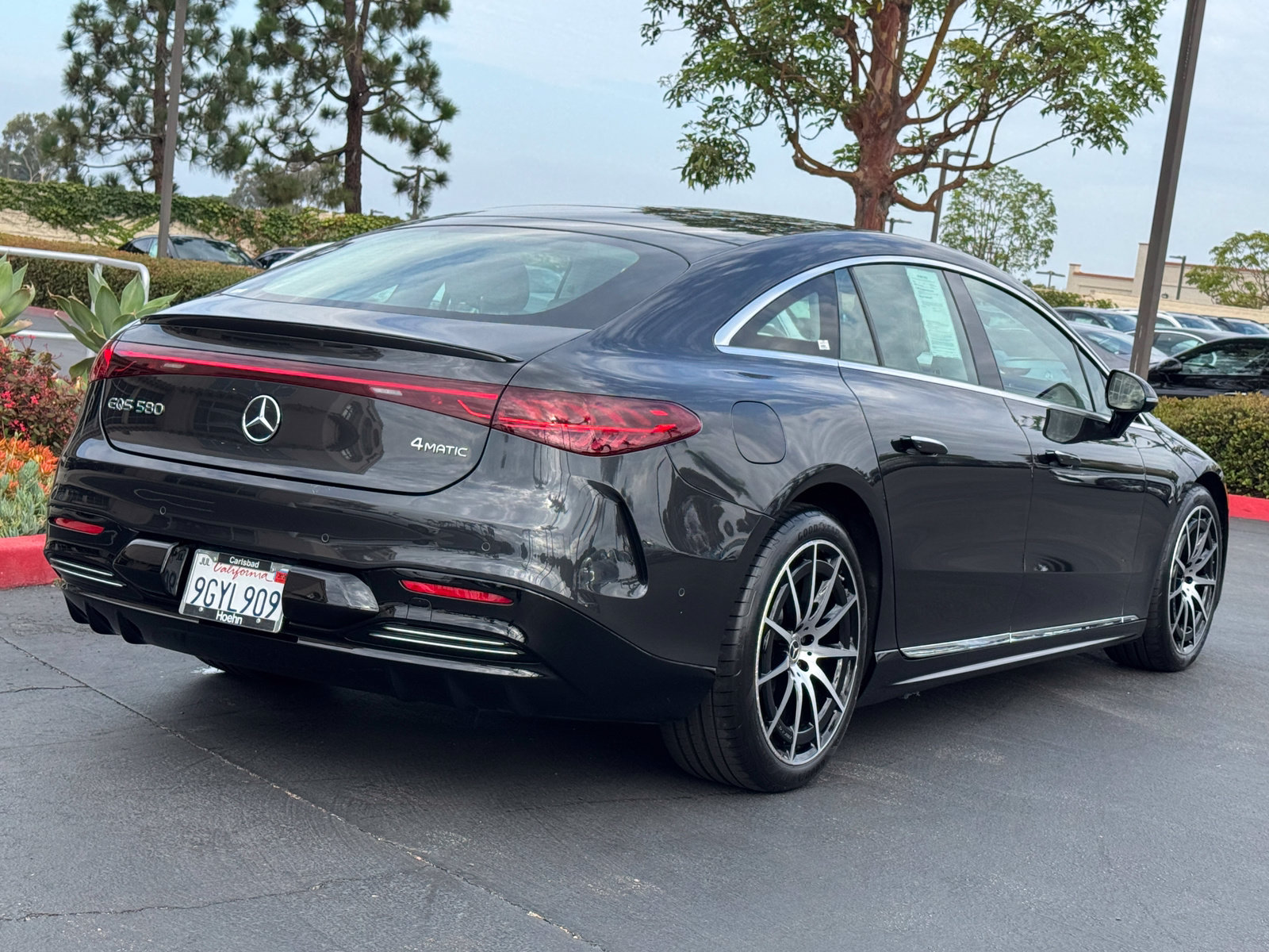 Used 2023 Mercedes-Benz EQS 580 4MATIC Sedan image 12