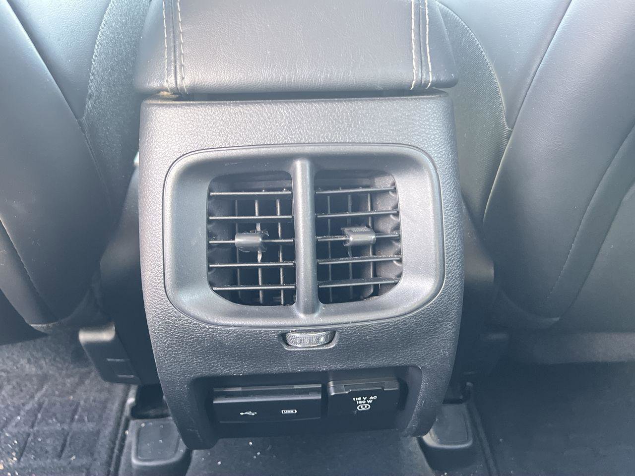 Used 2019 Jeep Cherokee Limited image 21