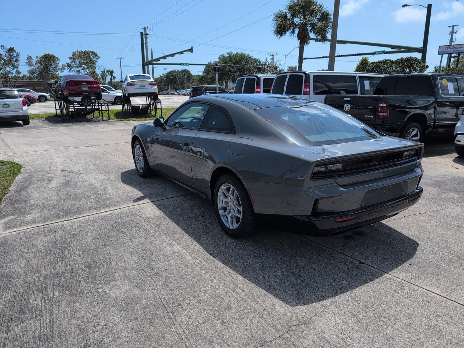 New 2025 Dodge Charger R/T w/ Quick Order Package 25M R/T image 7