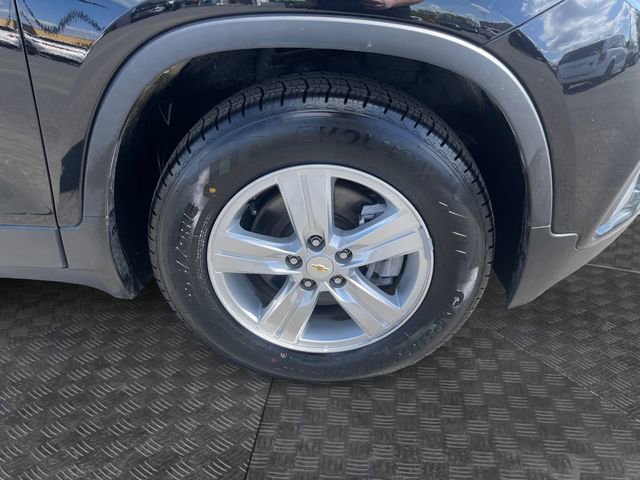 Used 2022 Chevrolet Trax LT w/ LT Convenience Package FWD image 35
