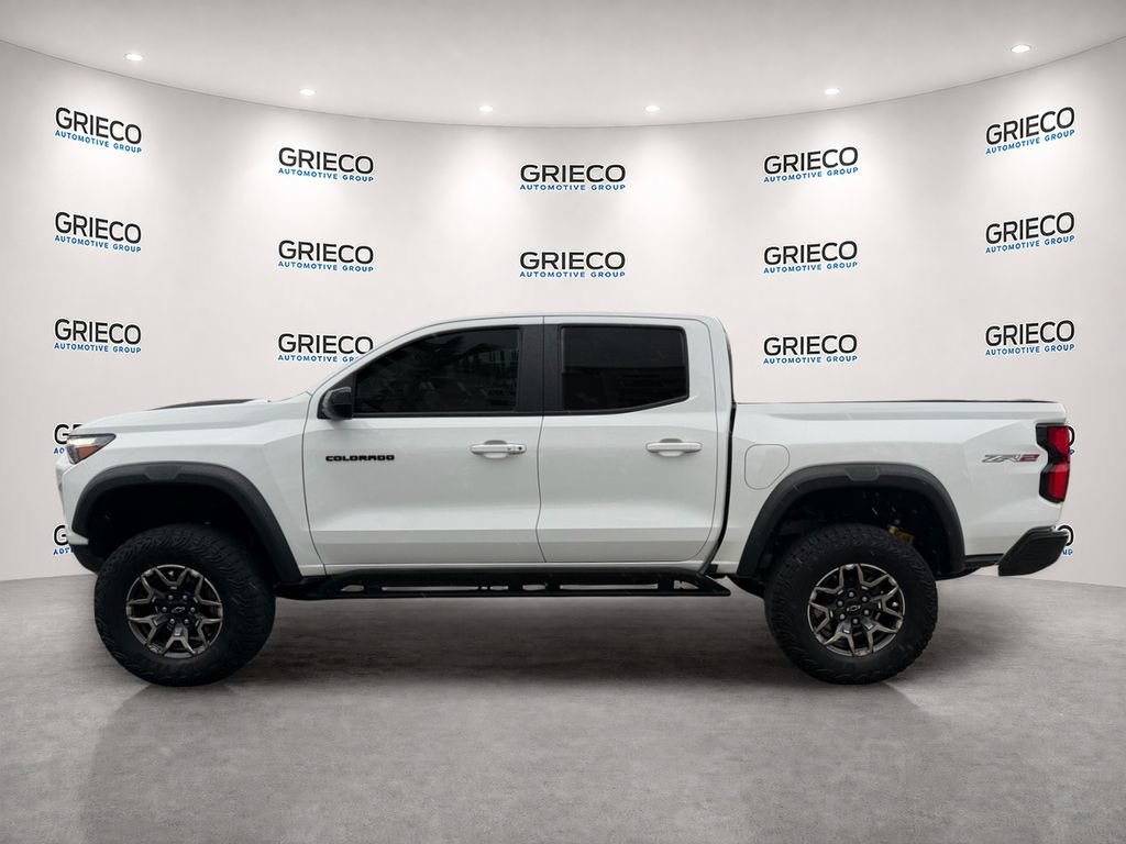 Certified 2024 Chevrolet Colorado ZR2 w/ ZR2 Convenience Package III AWD/4WD image 4