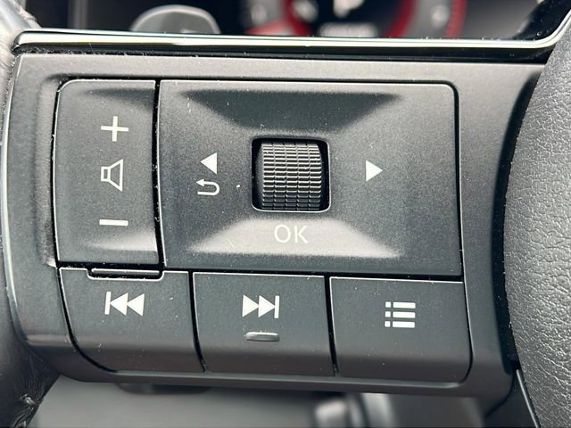 Used 2022 Nissan Pathfinder Platinum w/ Cargo Package FWD image 22