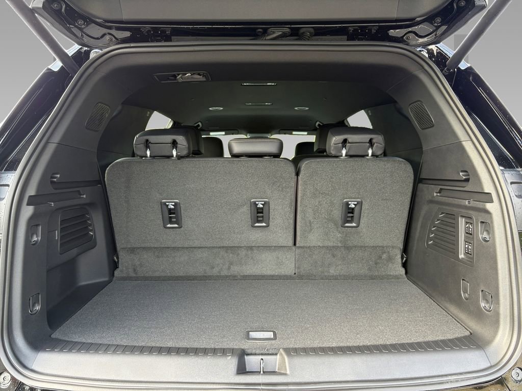 New 2026 Chevrolet Traverse High Country image 23