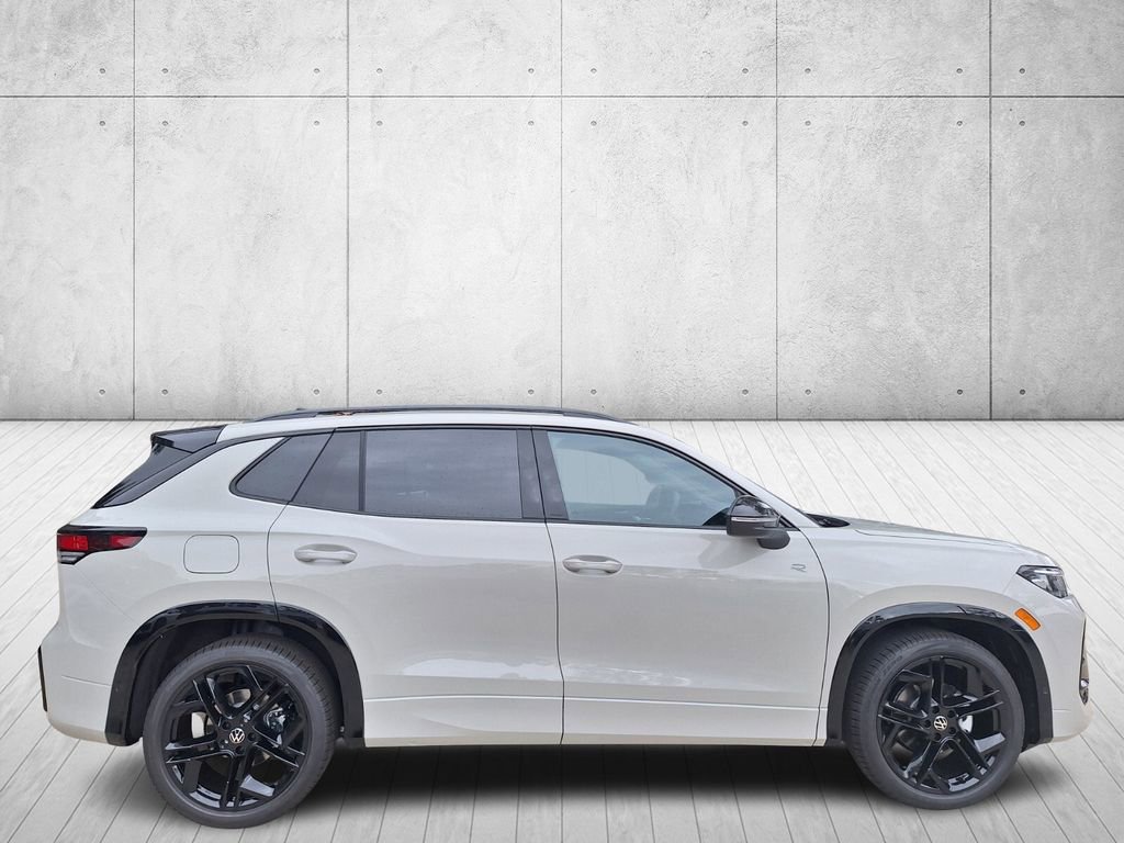 New 2026 Volkswagen Tiguan SE R-Line image 6