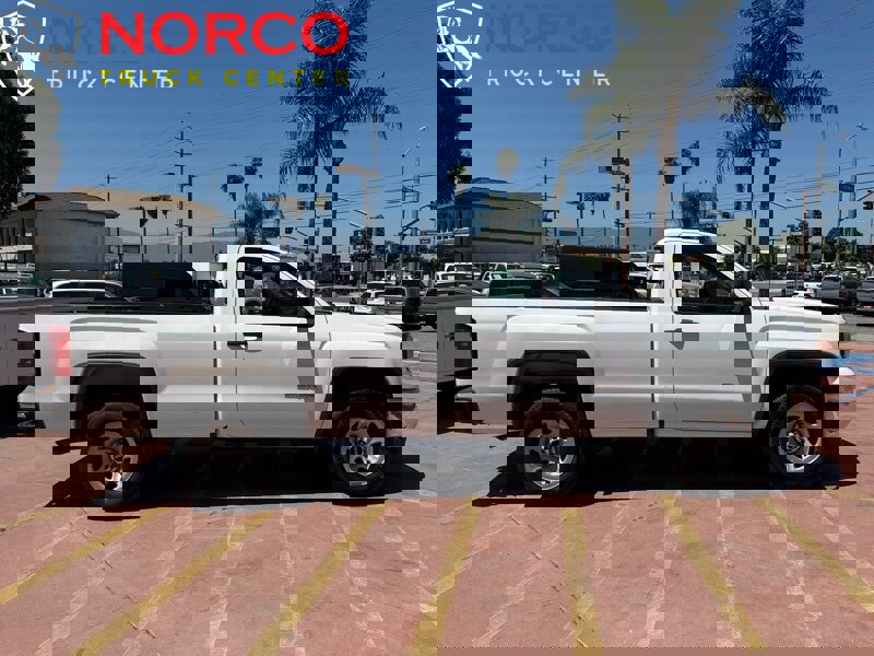 Used 2017 GMC Sierra 1500 2WD Regular Cab image 1