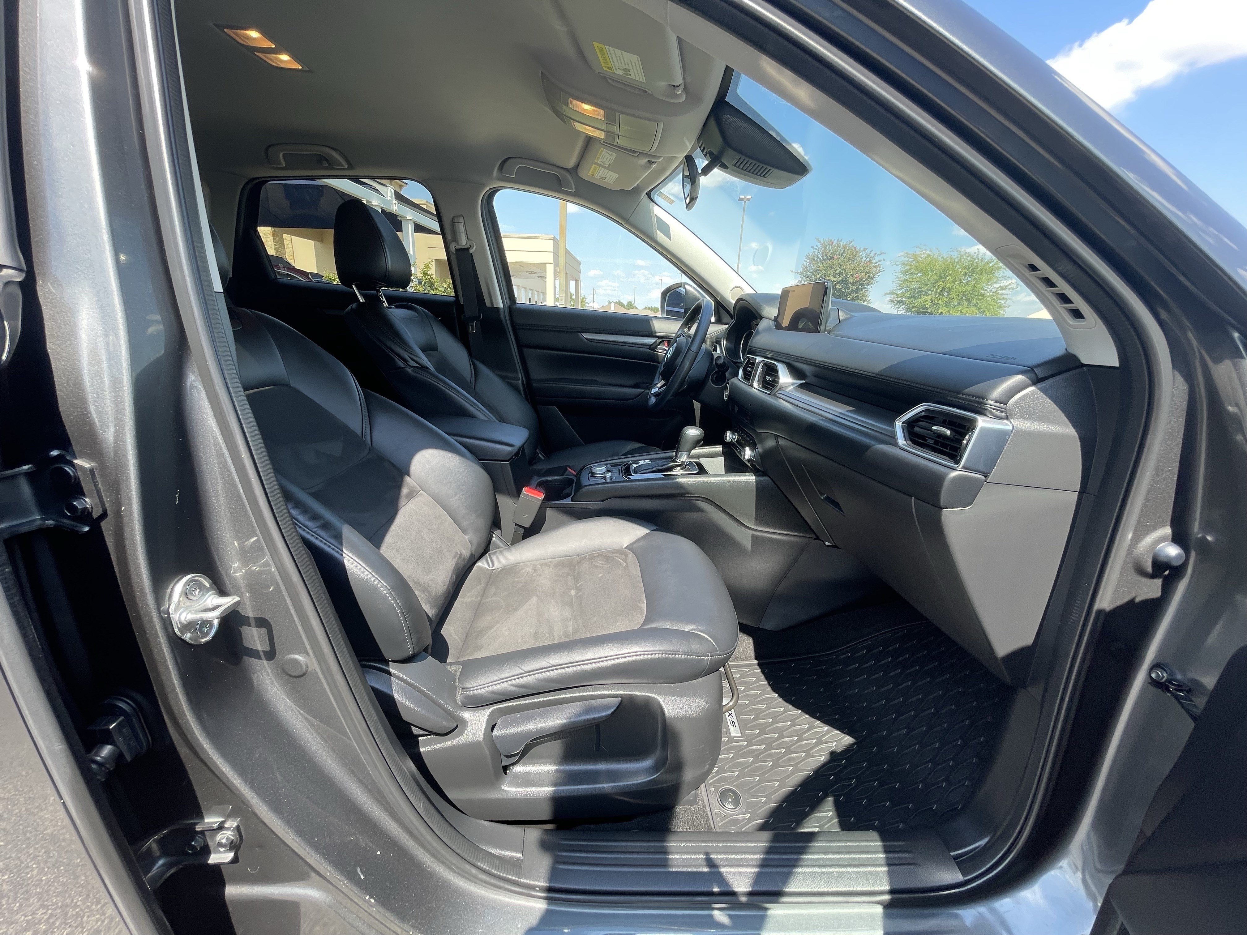 Used 2021 MAZDA CX-5 Touring FWD image 10