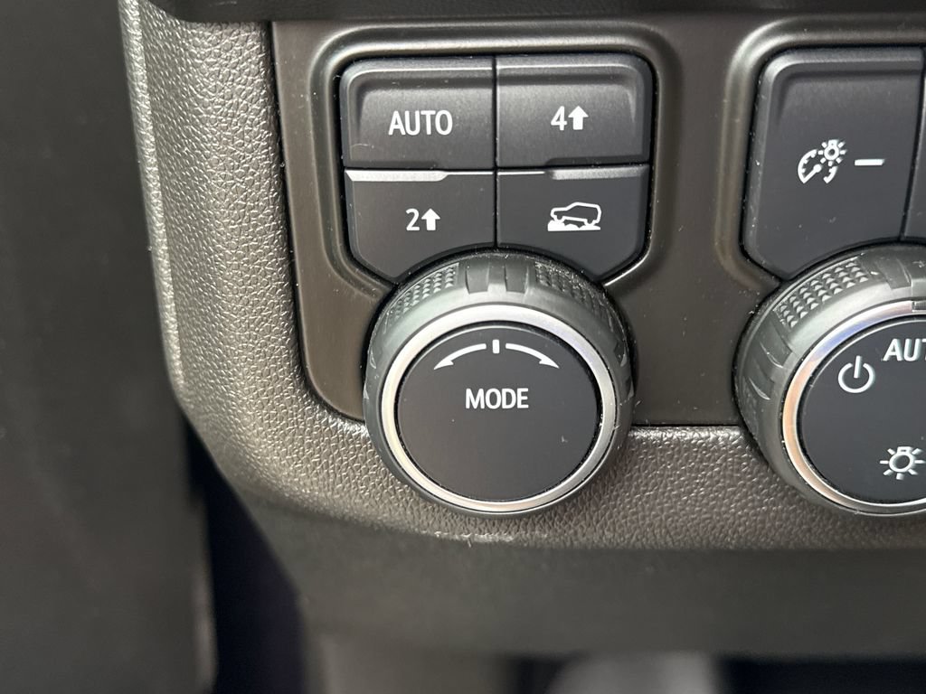 Certified 2022 Chevrolet Suburban LT AWD/4WD image 22