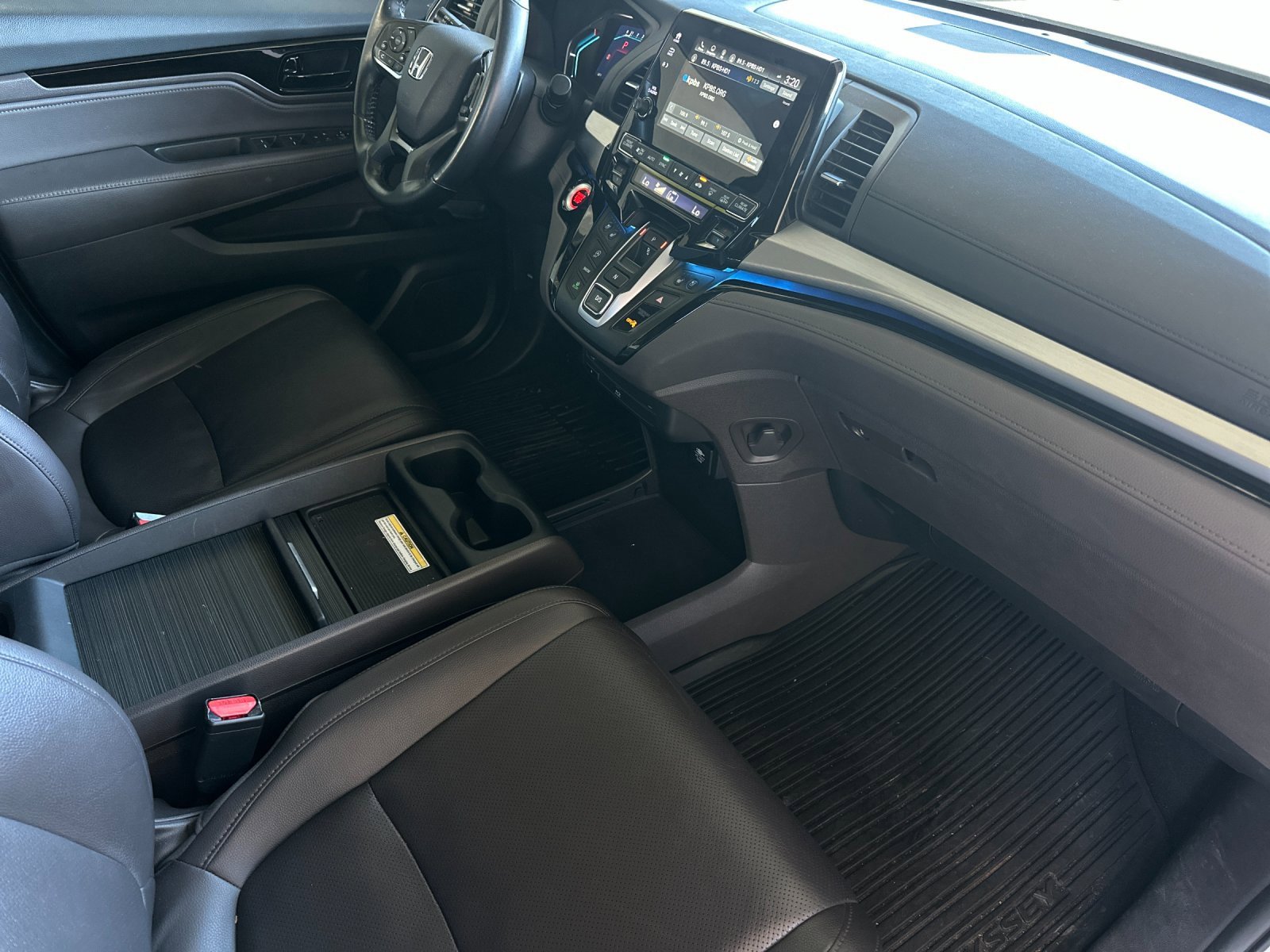 Used 2018 Honda Odyssey Elite image 17