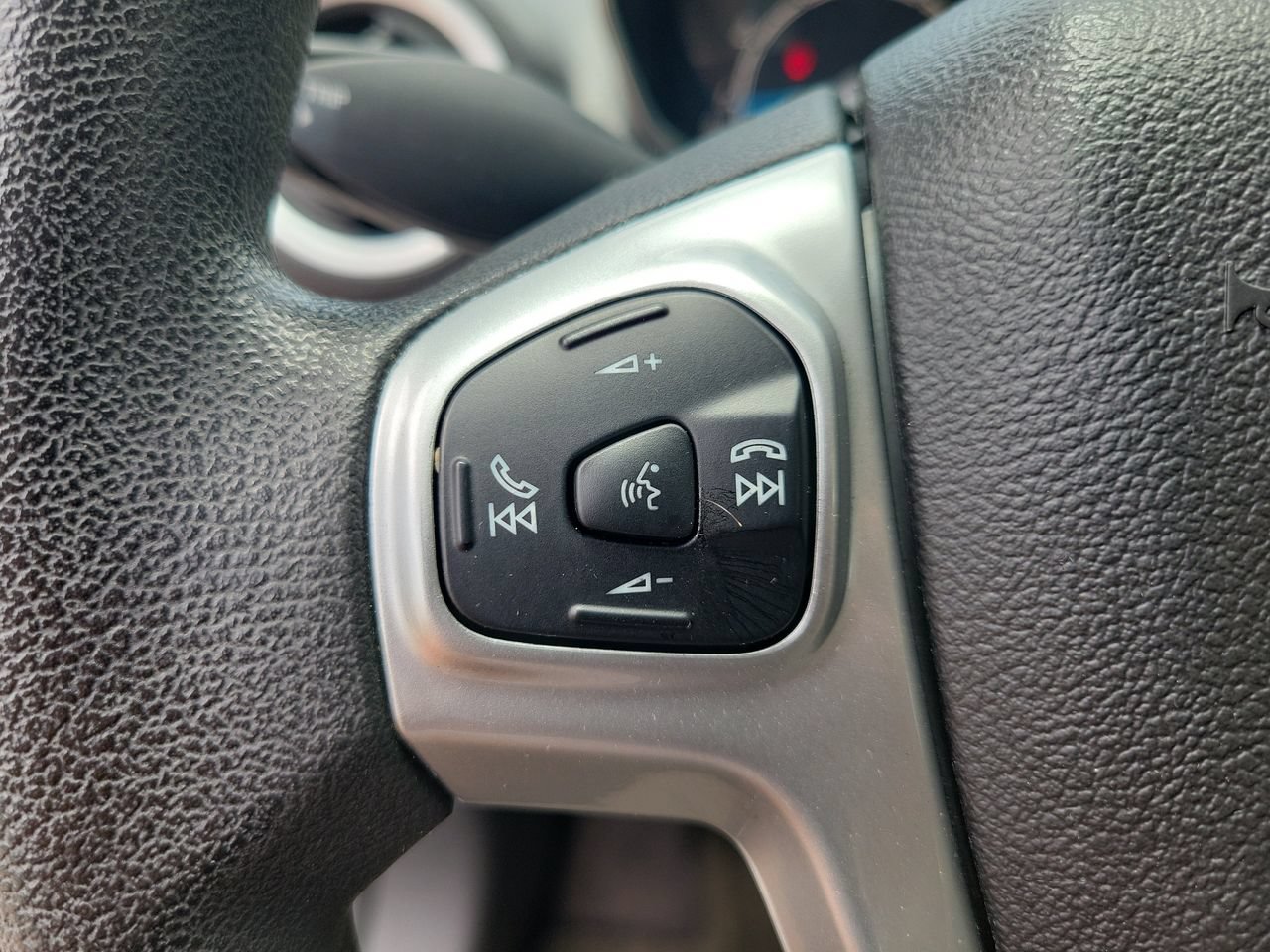 Used 2018 Ford Fiesta SE FWD image 19