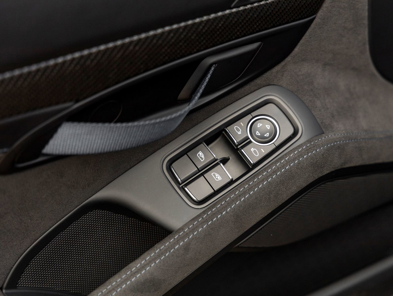 Used 2024 Porsche 718 Cayman GT4 RS RWD image 30